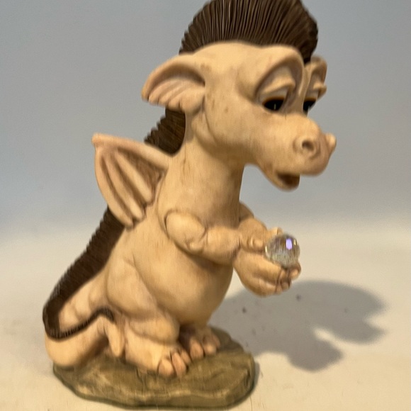 Krystonia Figurine.  Baby Dragon with Crystal 5” tall. - Picture 2 of 4